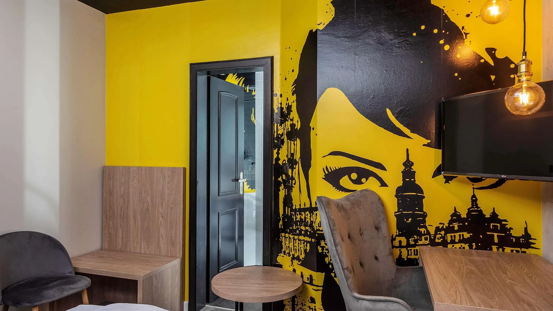 Ibis Styles Dresden Neustadt 3*,